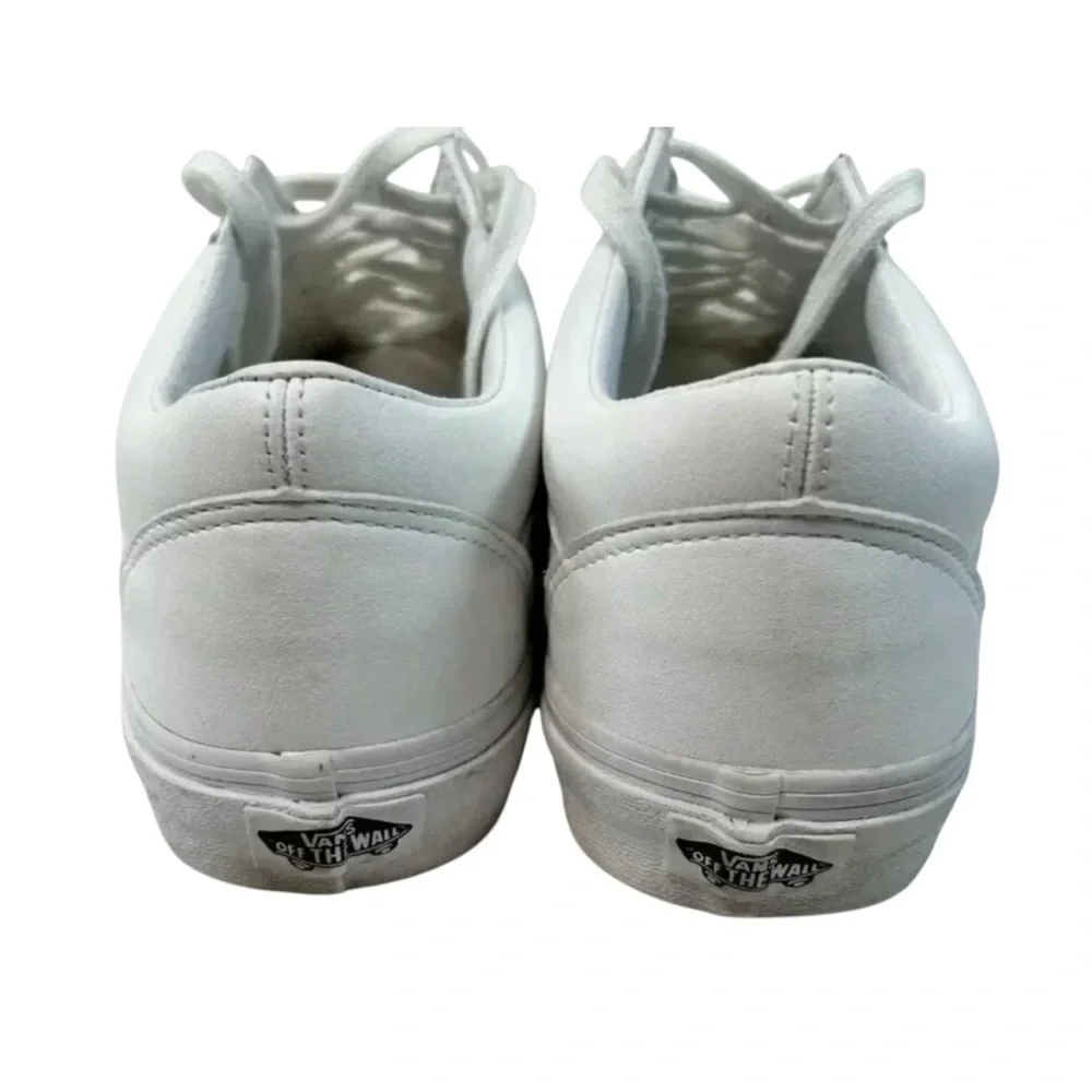 Vans Old Skool Classic Tumble Leather Sneaker Size 9.5 Men White Casual
